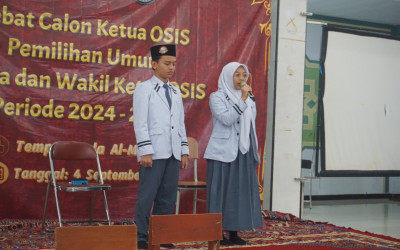 Daffina Rayya dan Naufal A Badawi Terpilih sebagai Ketua dan Wakil Ketua OSIS SMA Fullday Al-Muhajirin, Selamat ya…